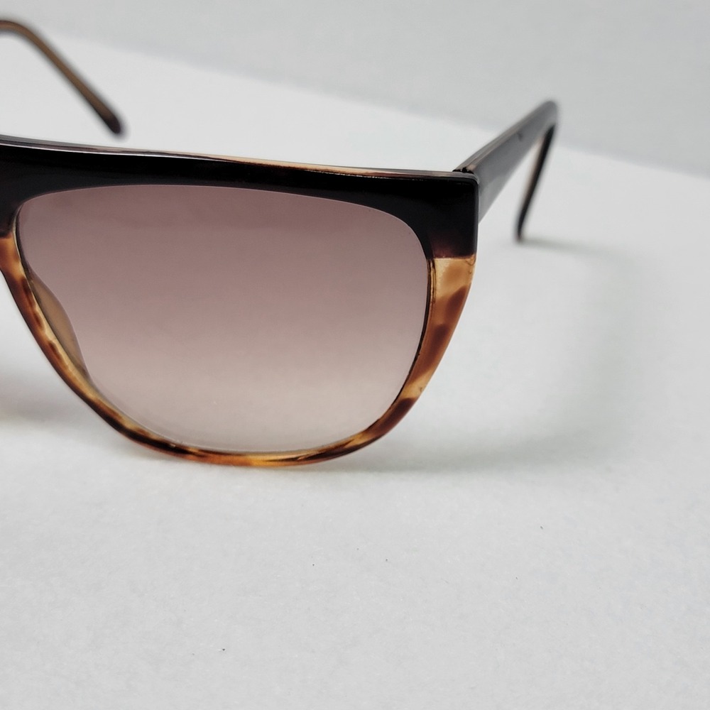 Vintage 1980s Oversized Sunglasses Black Flat Top Brow Tortoise Shell Taiwan ROC - Picture 6 of 11